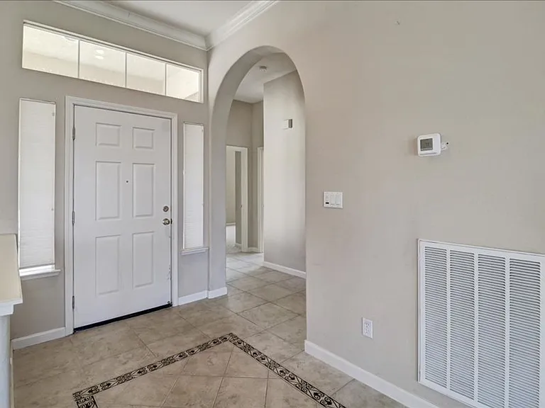 507 Arlington Dr — Photo 5