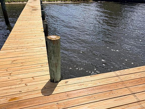 5th image of 7304 S Lagoon Dr