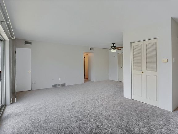 5th image of 220 Coraopolis Rd #10