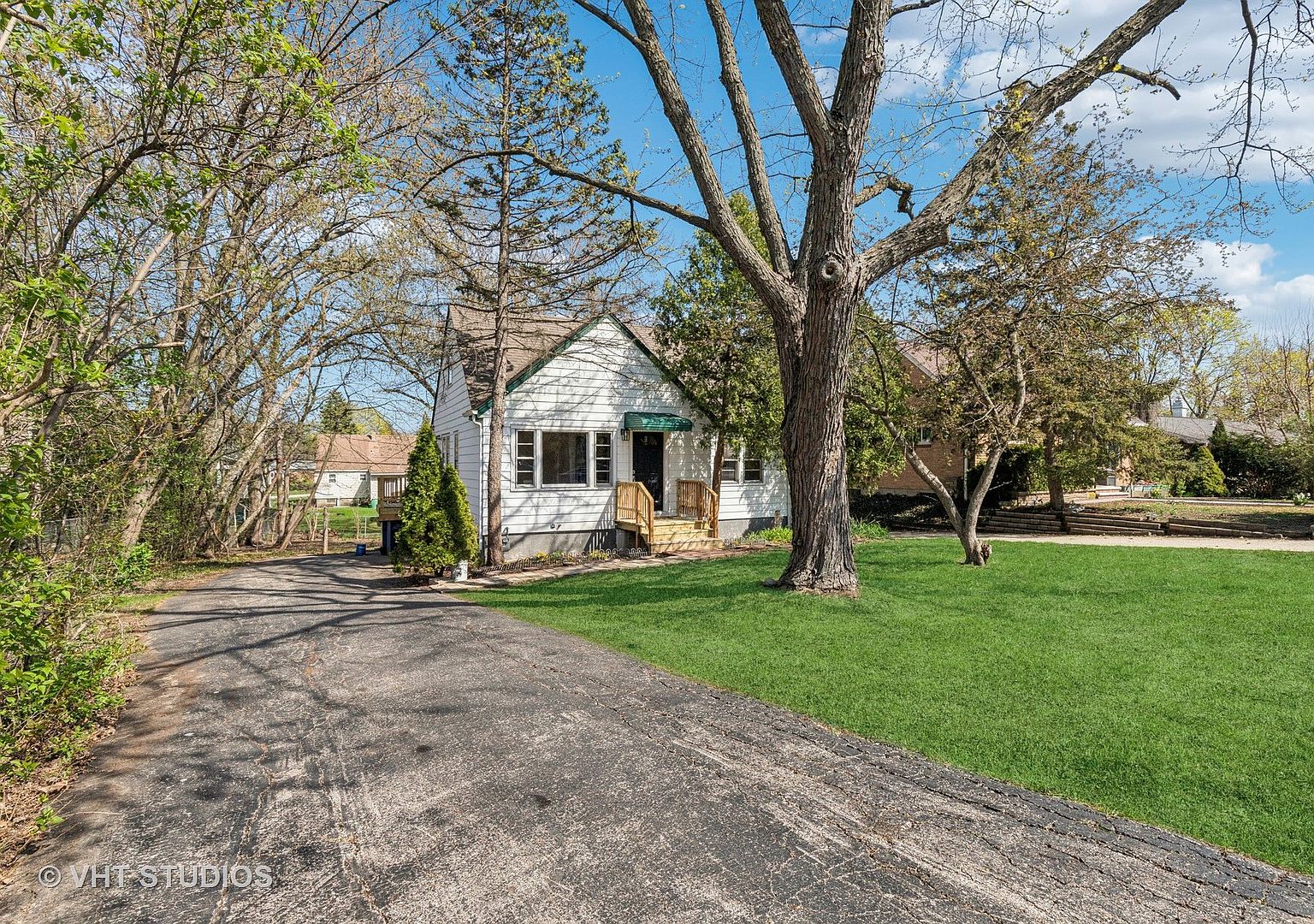 32937 N Sears Blvd, Grayslake, IL 60030 | Zillow
