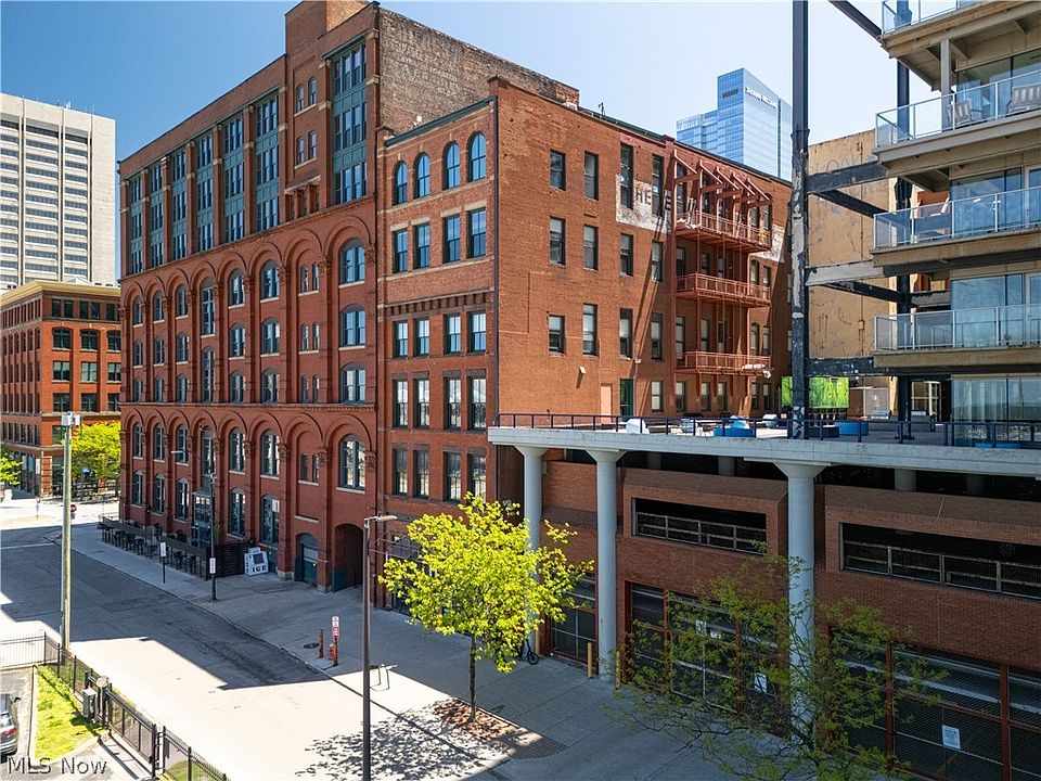 1st image of 635 W Lakeside Ave APT 406