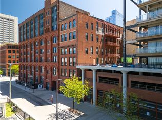 635 W Lakeside Ave, Cleveland, OH 44113