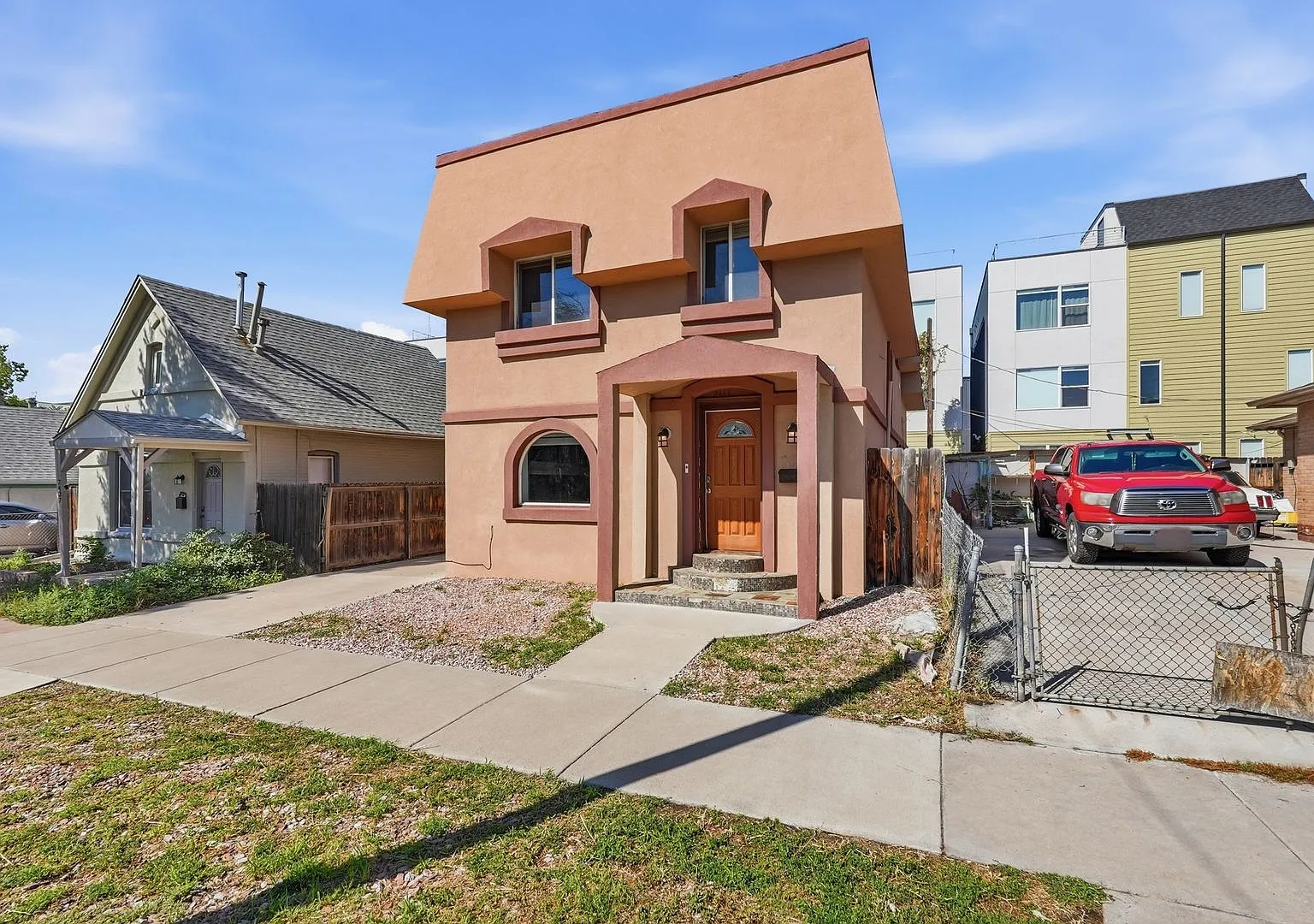 Spacious Jefferson Park Home with Solar & EV Charging — Photo 3