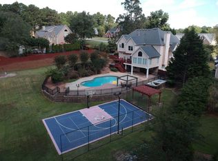 1210 Village Oaks Ln, Lawrenceville, GA 30043