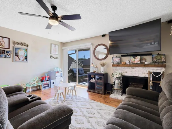 799 Clark Ave APT 6, Yuba City, CA 95991