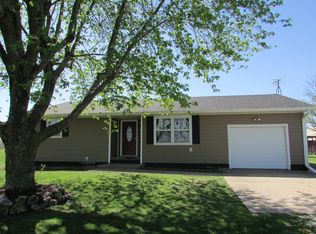 1918 W County Rd, Jerseyville, IL 62052