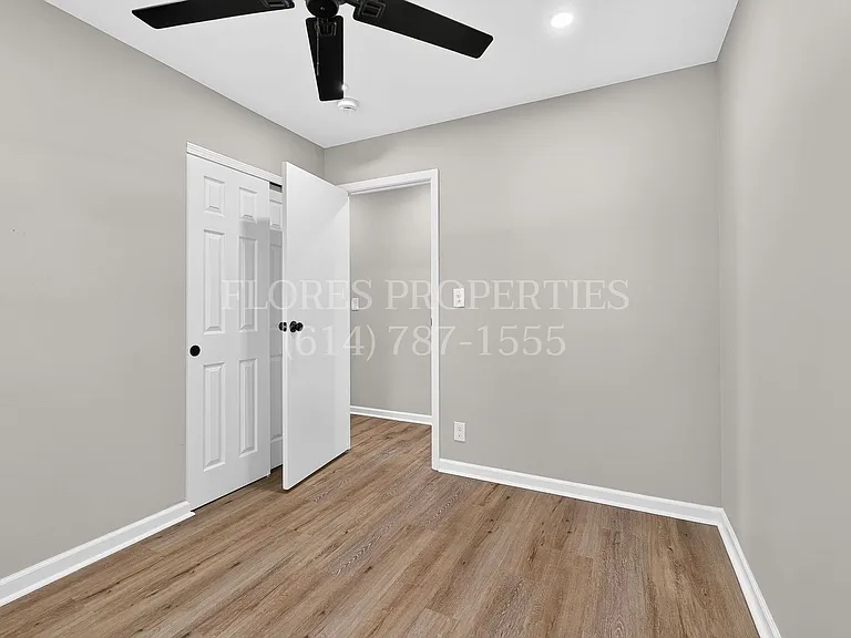1300 Evaline Dr — Photo 29