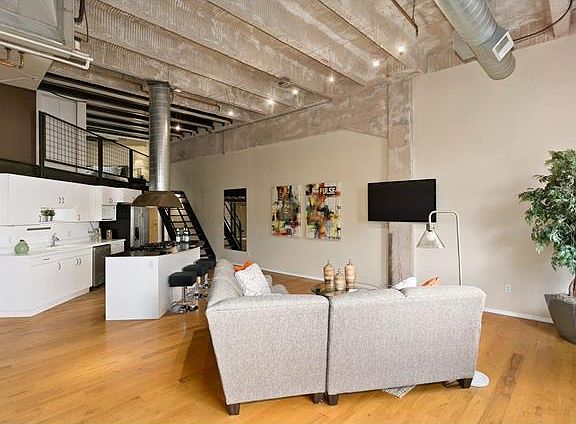 4th image of 1000 E 18th Ave APT 202