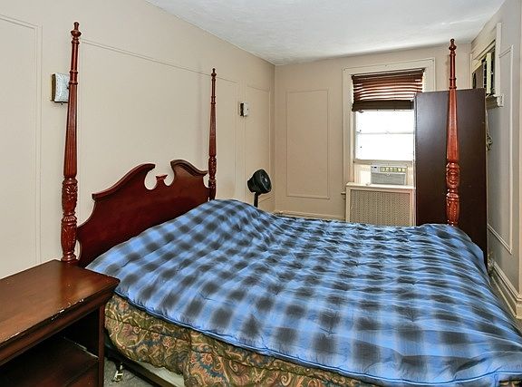2nd image of 2511 37th St