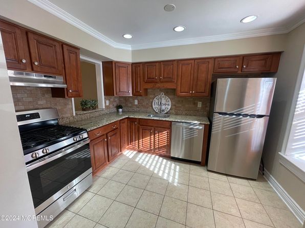 173 Edinburgh Ct