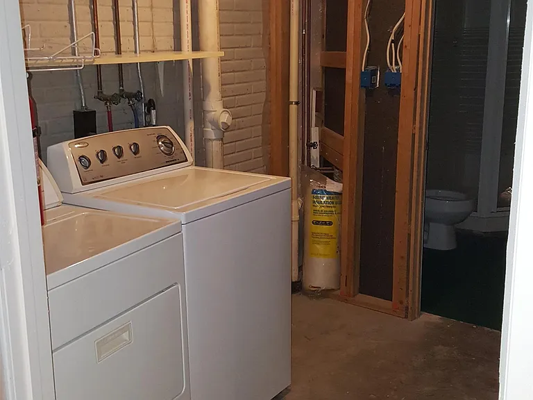 3607 E 42nd St — Photo 13