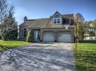 24 Brooklane Ct, Elizabethtown, PA