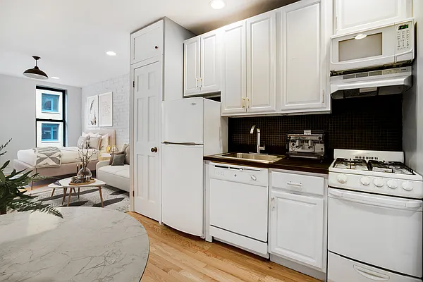 Rented by Corcoran | media 14