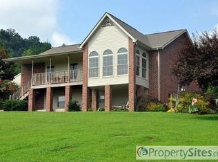 2777 Lancaster Rd, Lancaster, TN 38569