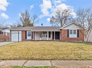 2070 Huntington Dr, Florissant, MO