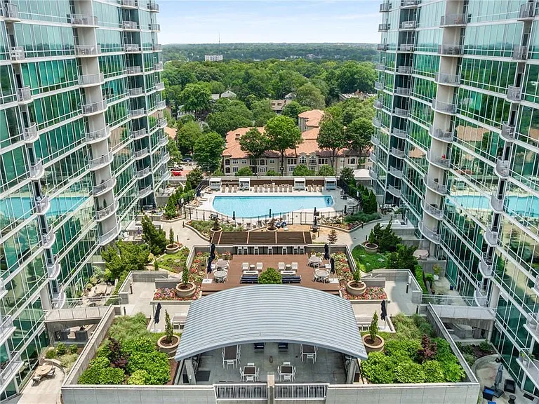 923 Peachtree St NE #924 — Photo 91