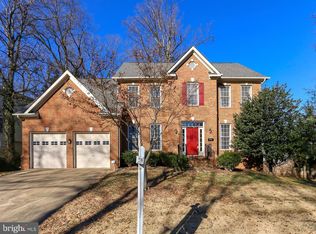2118 Haycock Rd, Falls Church, VA 22043