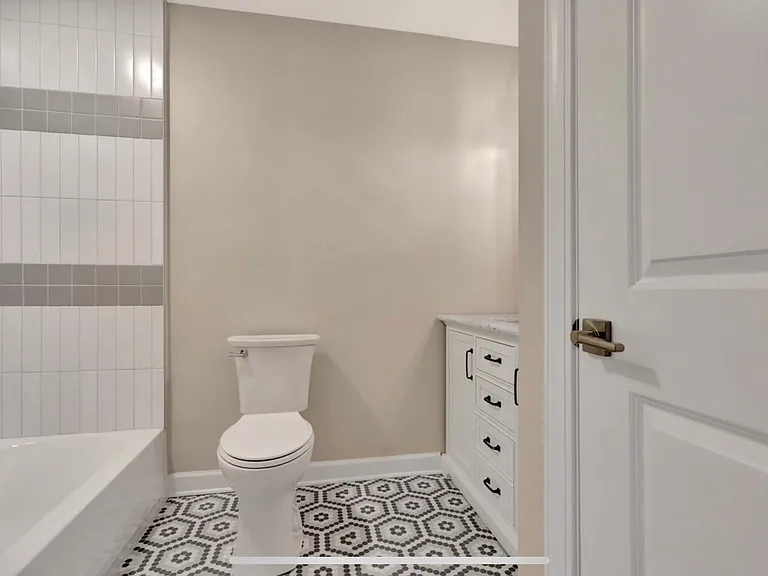 462 Lanier Dr — Photo 23