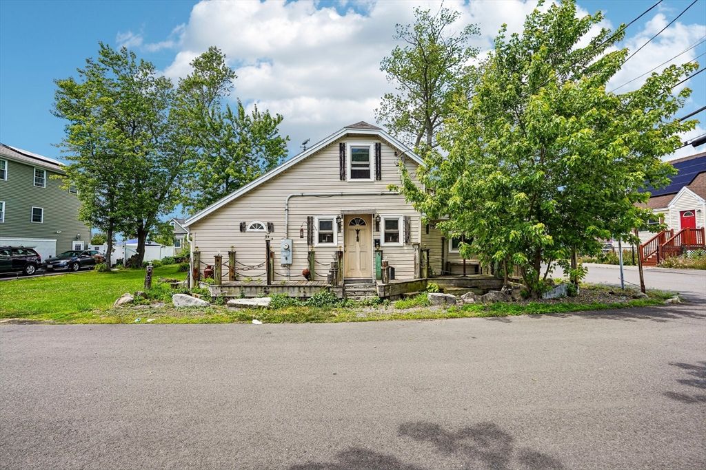 49 Ellerton St, Revere, MA