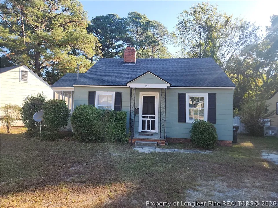 225 Pinecrest Dr