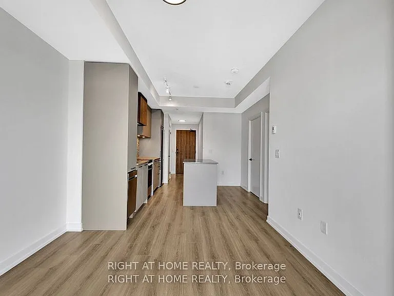10 Lagerfeld Dr #401 — Photo 22