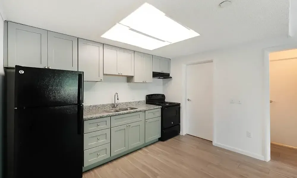 The Flats at Lakeshore — Photo 4