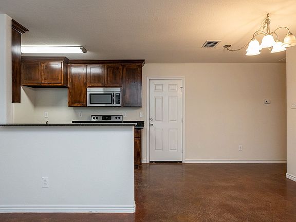4th image of 3955 Alamo Ave
