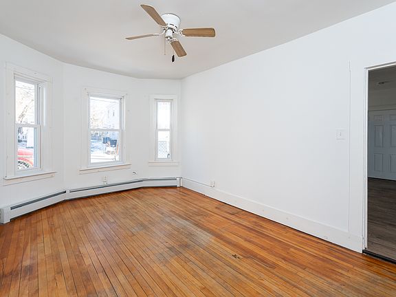 2nd image of 26-28 Wilson St #2