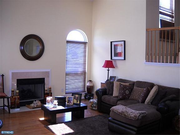 3rd image of 42 Goldspire Ln