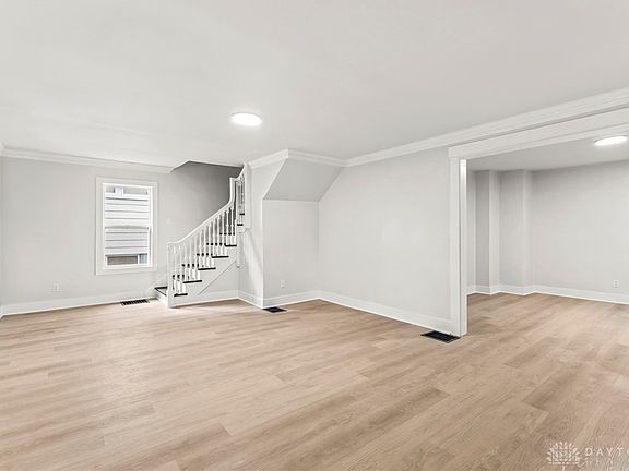 3rd image of 3125 Wellington Dr