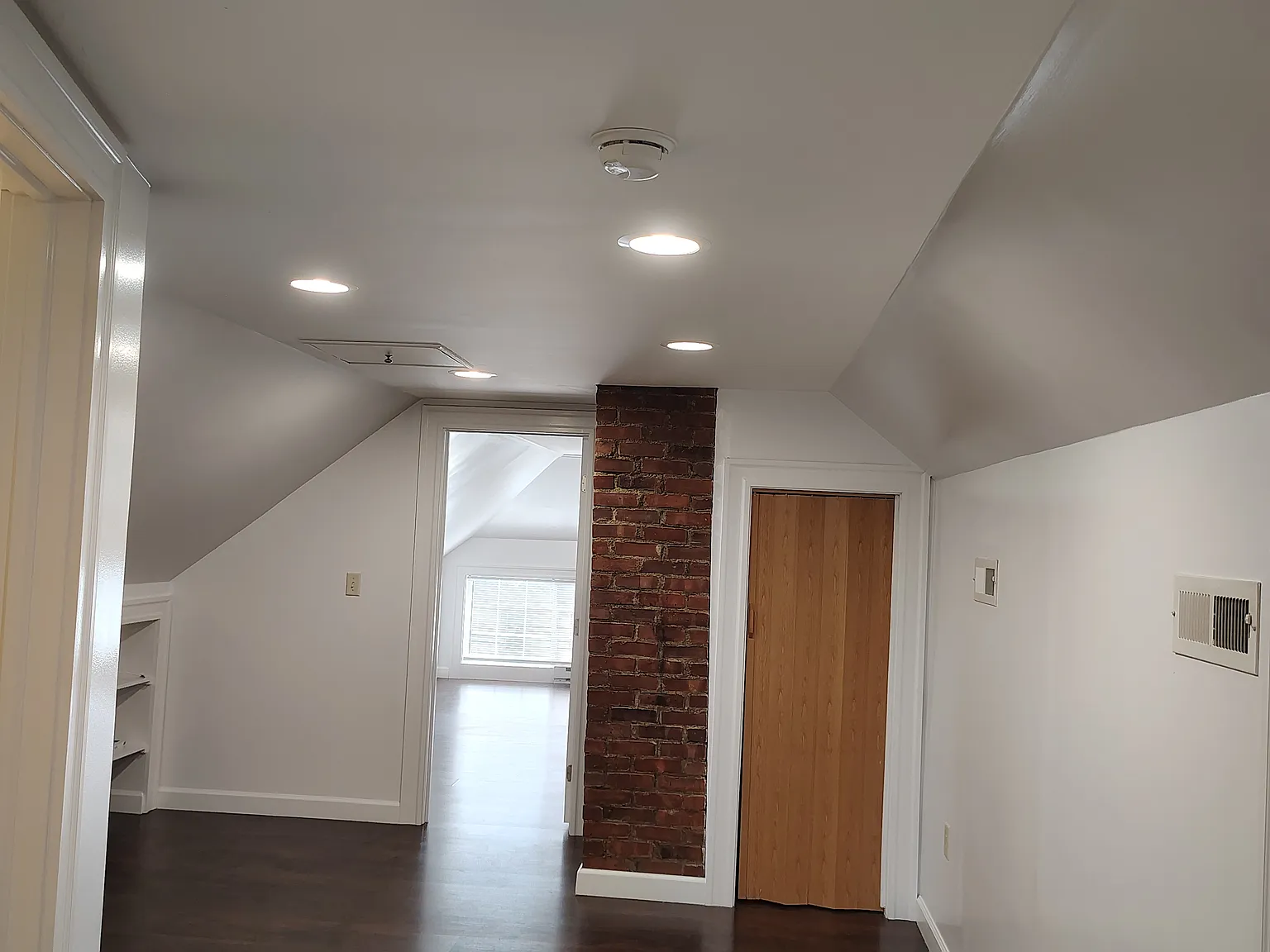 Studio, 624 sqft, $1,850 — Photo 3