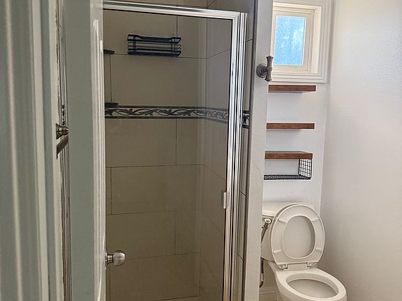 5th image of 522 E Rhea St
