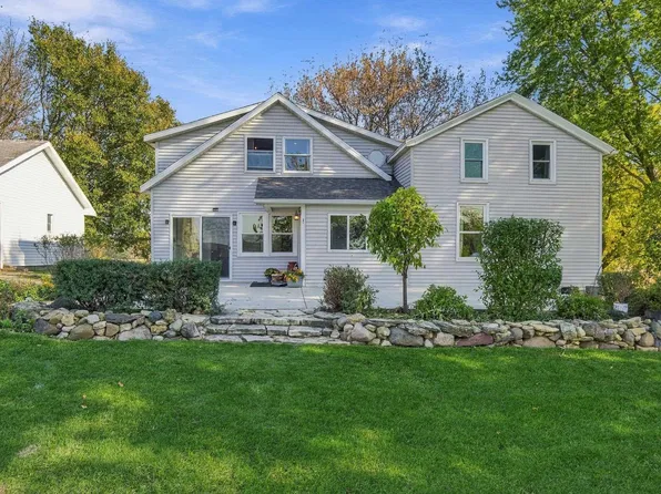W2732 Koch Rd, Fort Atkinson, WI 53538