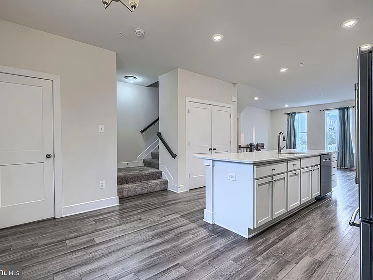 11129 Reisterstown Rd — Photo 12