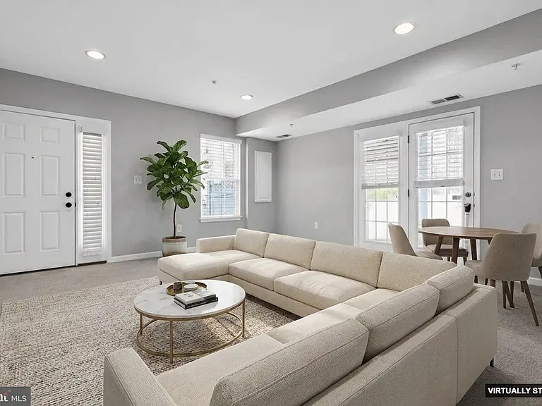 15224 N Berwick Ln — Photo 12