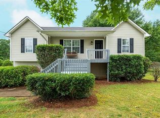 104 Pine Needle Trl, Villa Rica, GA 30180