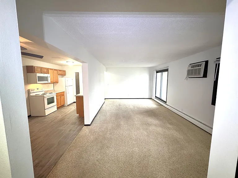Fairway Woods Apartments — Photo 13
