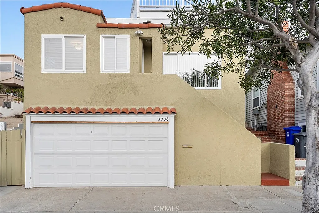 2 bed, 1.5 bath, 996 sqft, $6,000 — Photo 1
