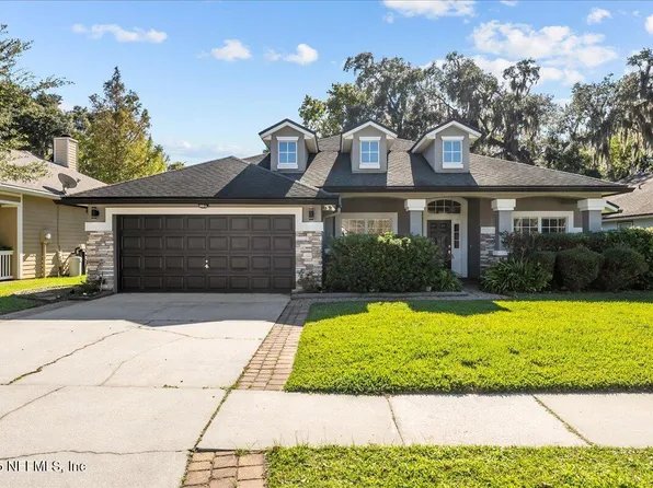 536 SUMMER BREEZE Drive N, Jacksonville, FL 32218