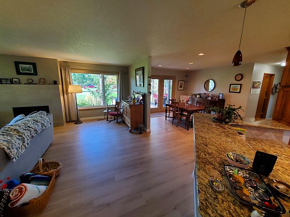 5th image of 1151 Kenwood Dr