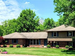 645 Oakwood Ct, Troy, OH