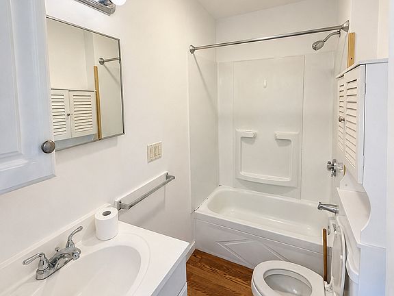 2nd image of 136 Chapman St #2B