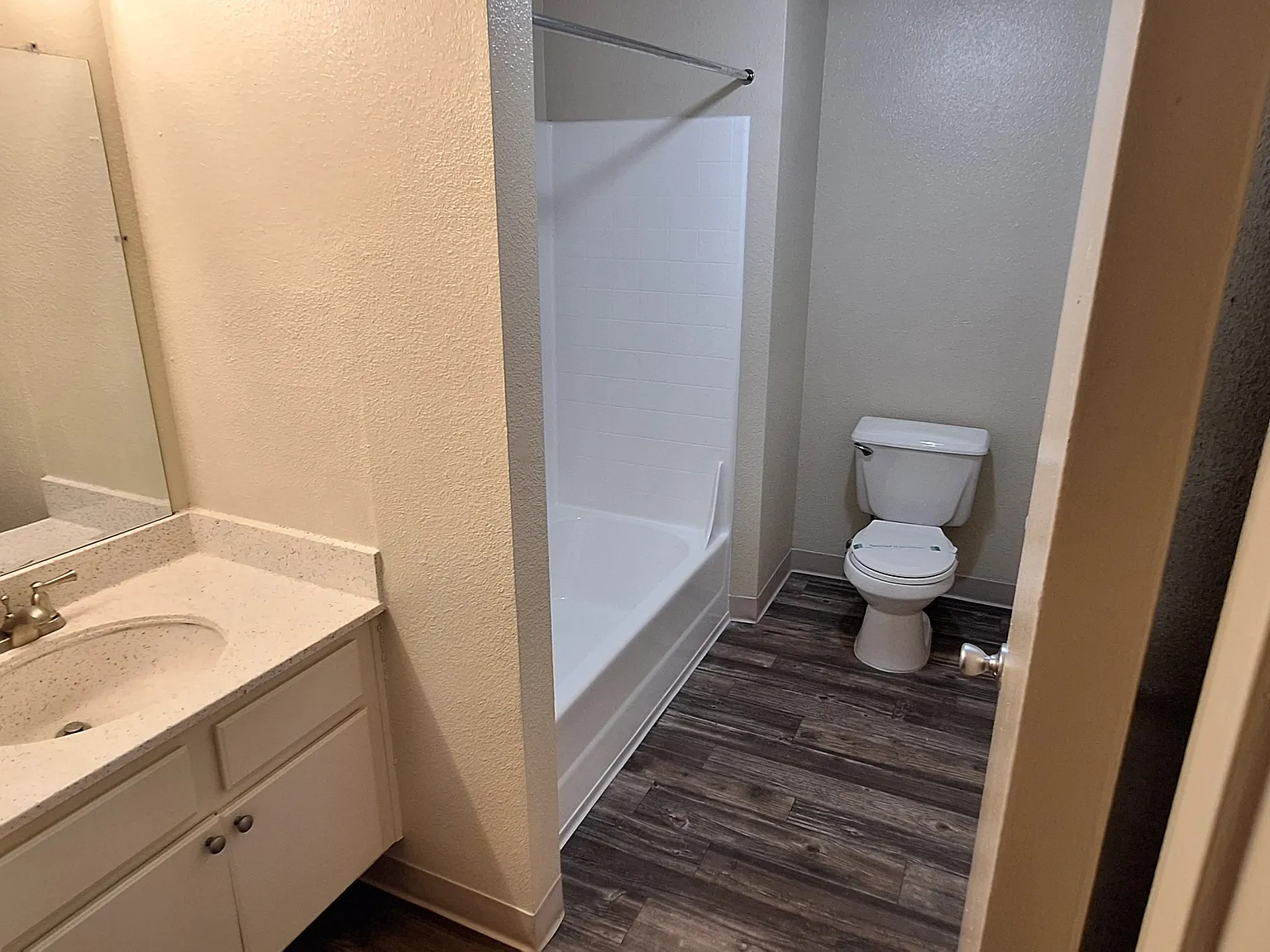 2 bed, 980 sqft, $1,480 — Photo 3