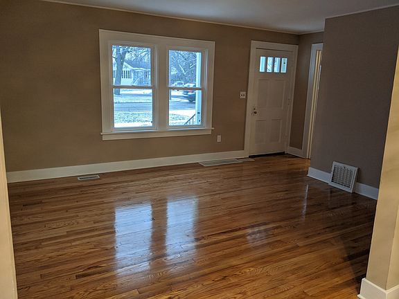 5th image of 805 Dean St