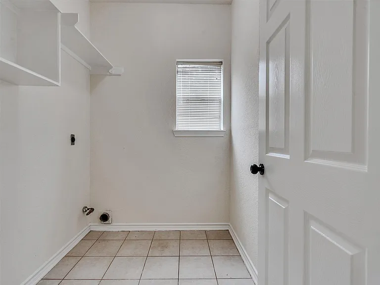 4510 Chestnut Meadow Dr — Photo 9