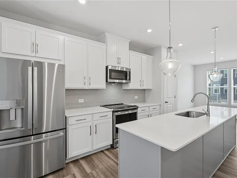 1422 Creekside Cir #211 — Photo 11