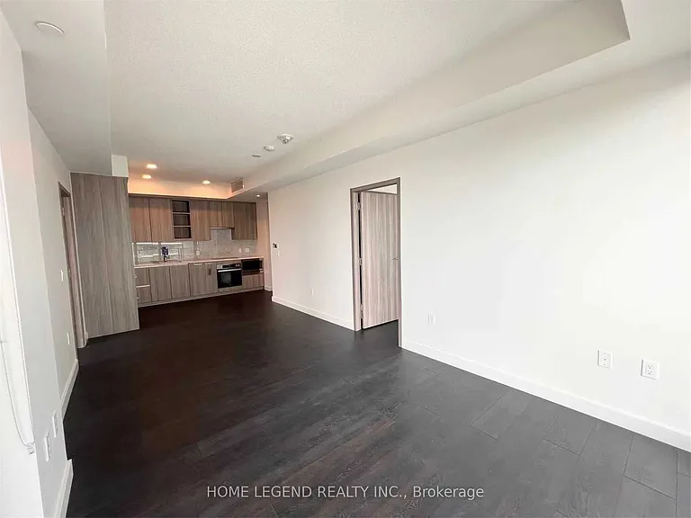 95 McMahon Dr #802 — Photo 4