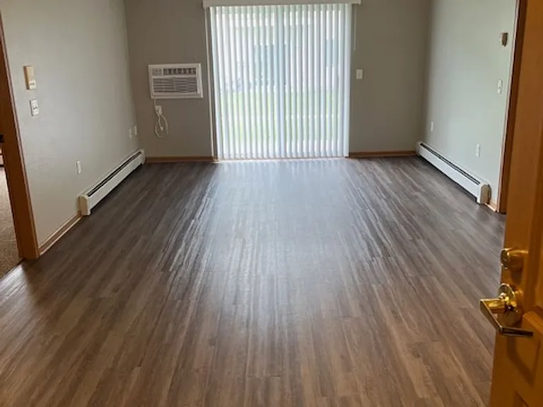 Pheasant Run Apartments — Photo 21