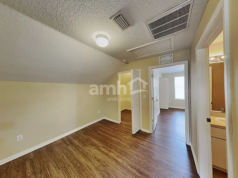 11002 Newbridge Dr — Photo 19