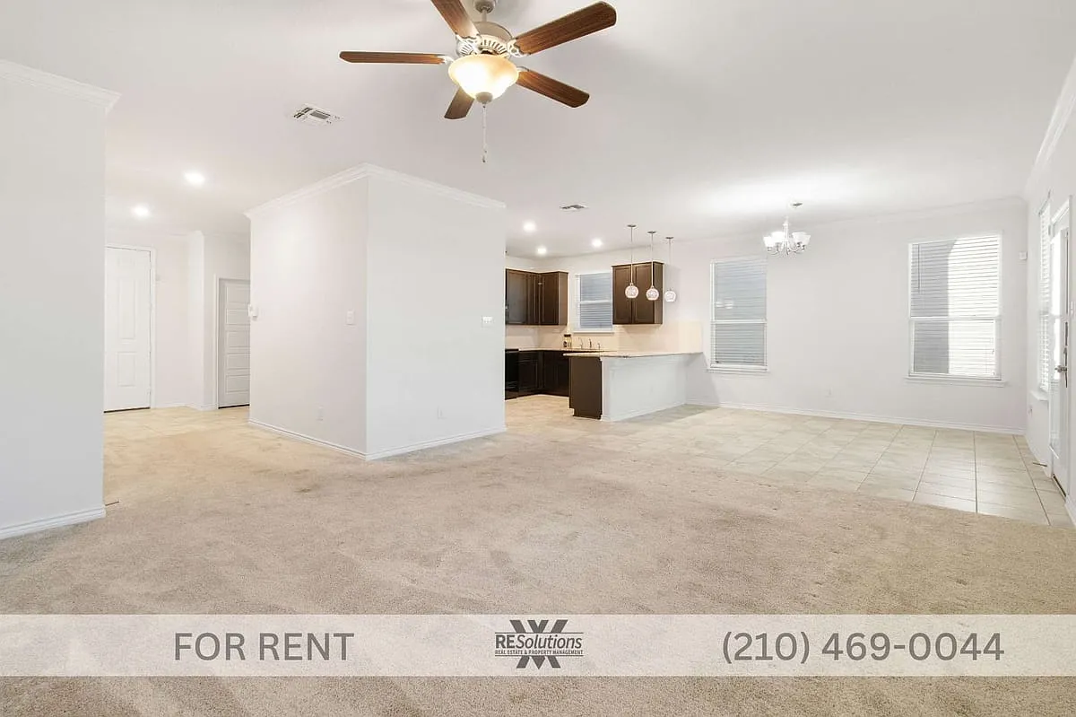 2634 Lake Horizon — Photo 1